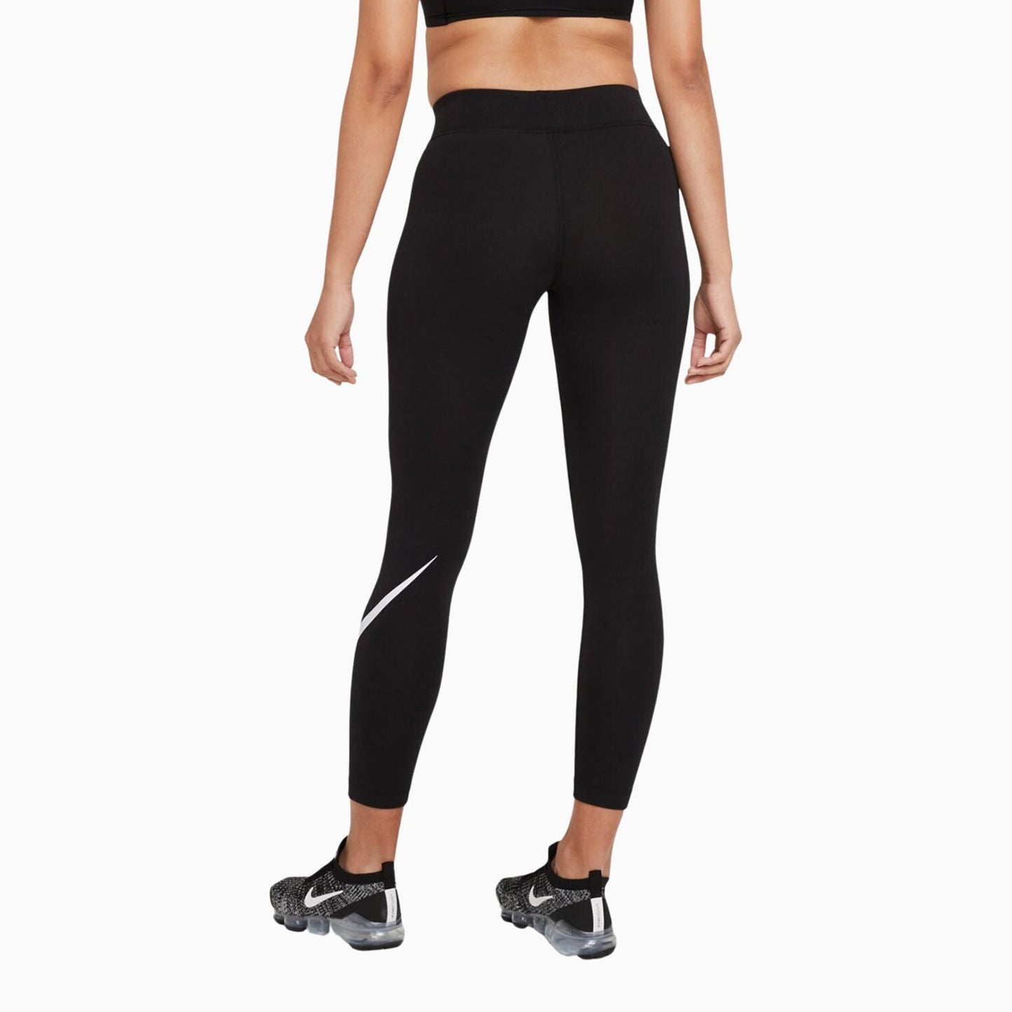 Women's Sportswear Essential Outfit