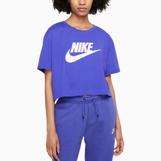 Women's Sportswear Essential Outfit