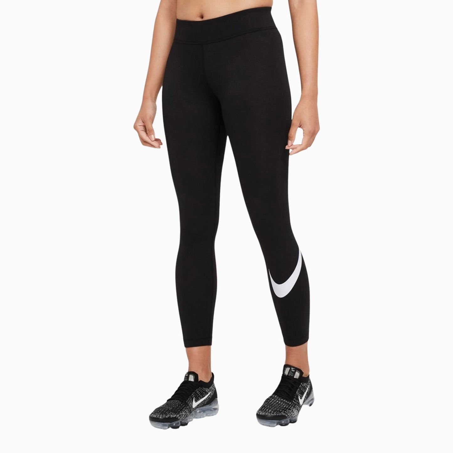 Women's Sportswear Essential Outfit
