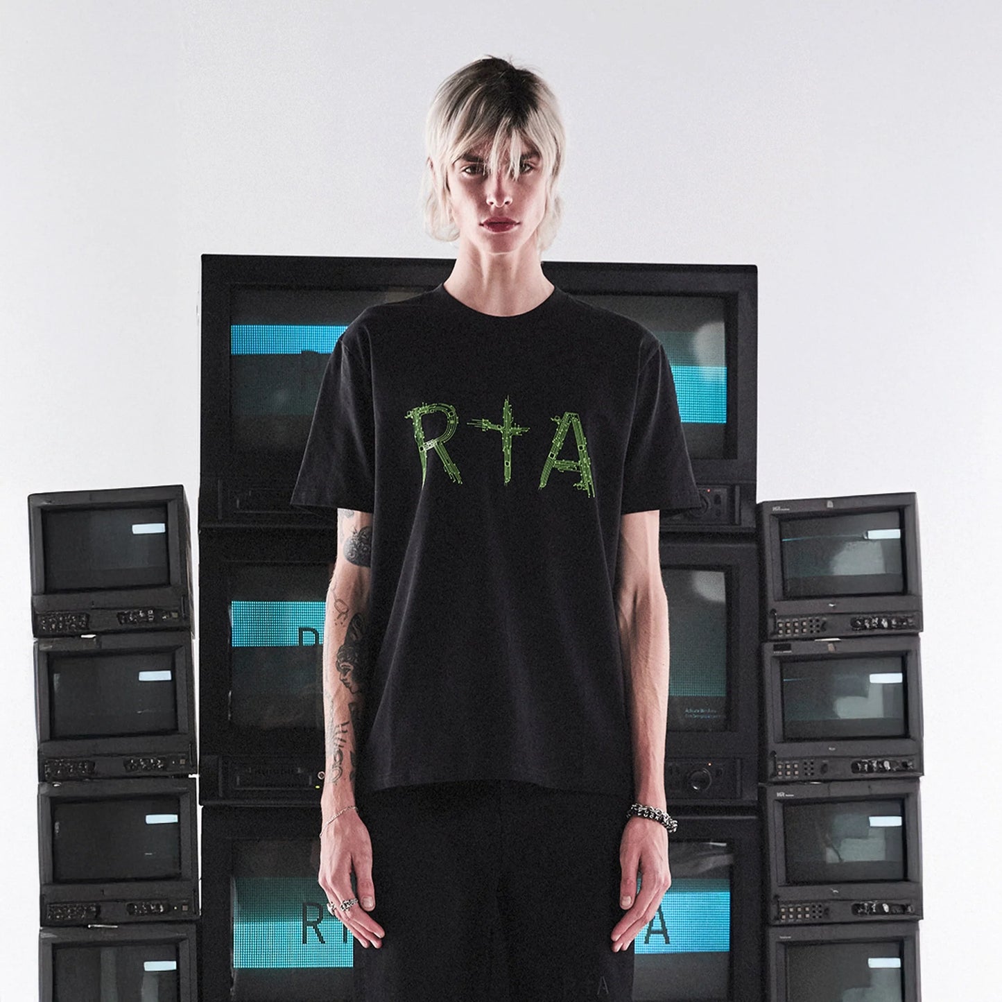 Men's Liam Black Circuit RTA T-Shirt