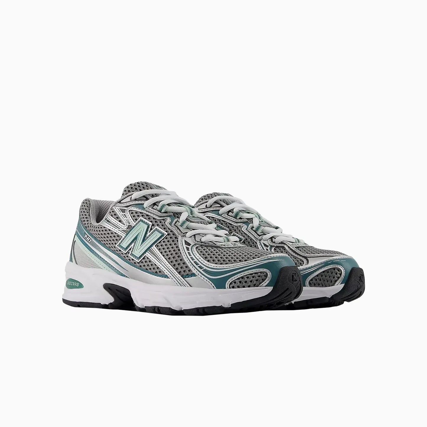 740 "Silver Metallic New Spruce"