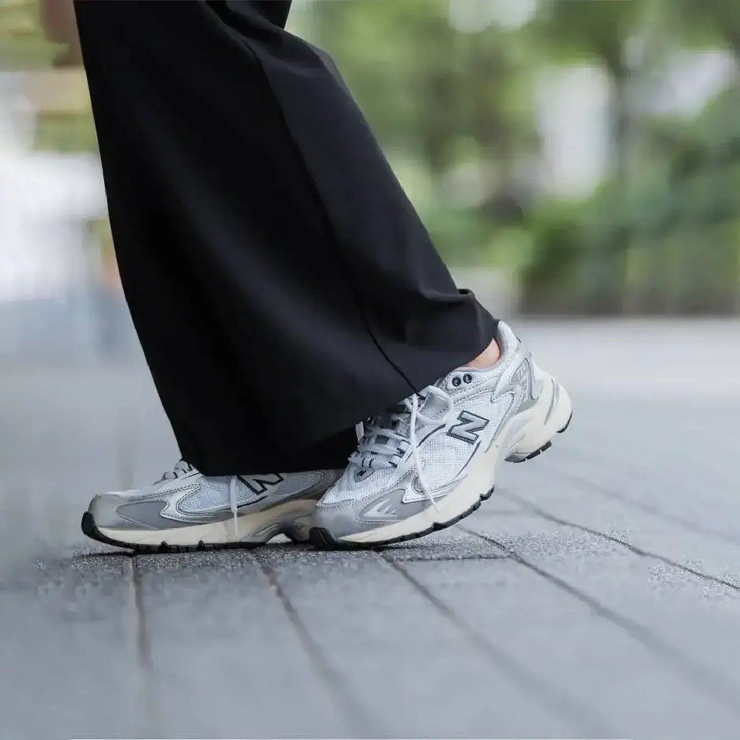 Men's 725V1 "Metallic Silver Slate Grey"