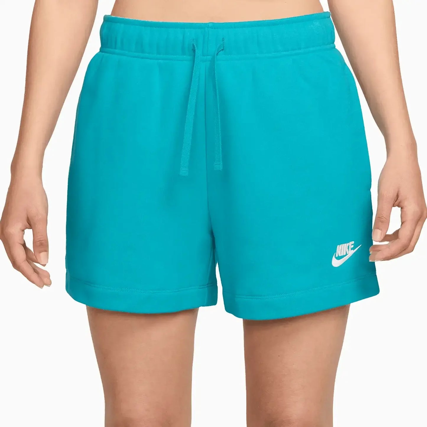 Women's Sportswear Essentials Outfit