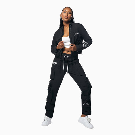 Women's Utility Windbreaker Outfit