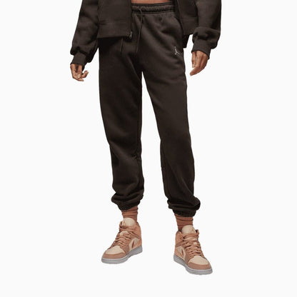 Women's Jordan Brooklyn Outfit